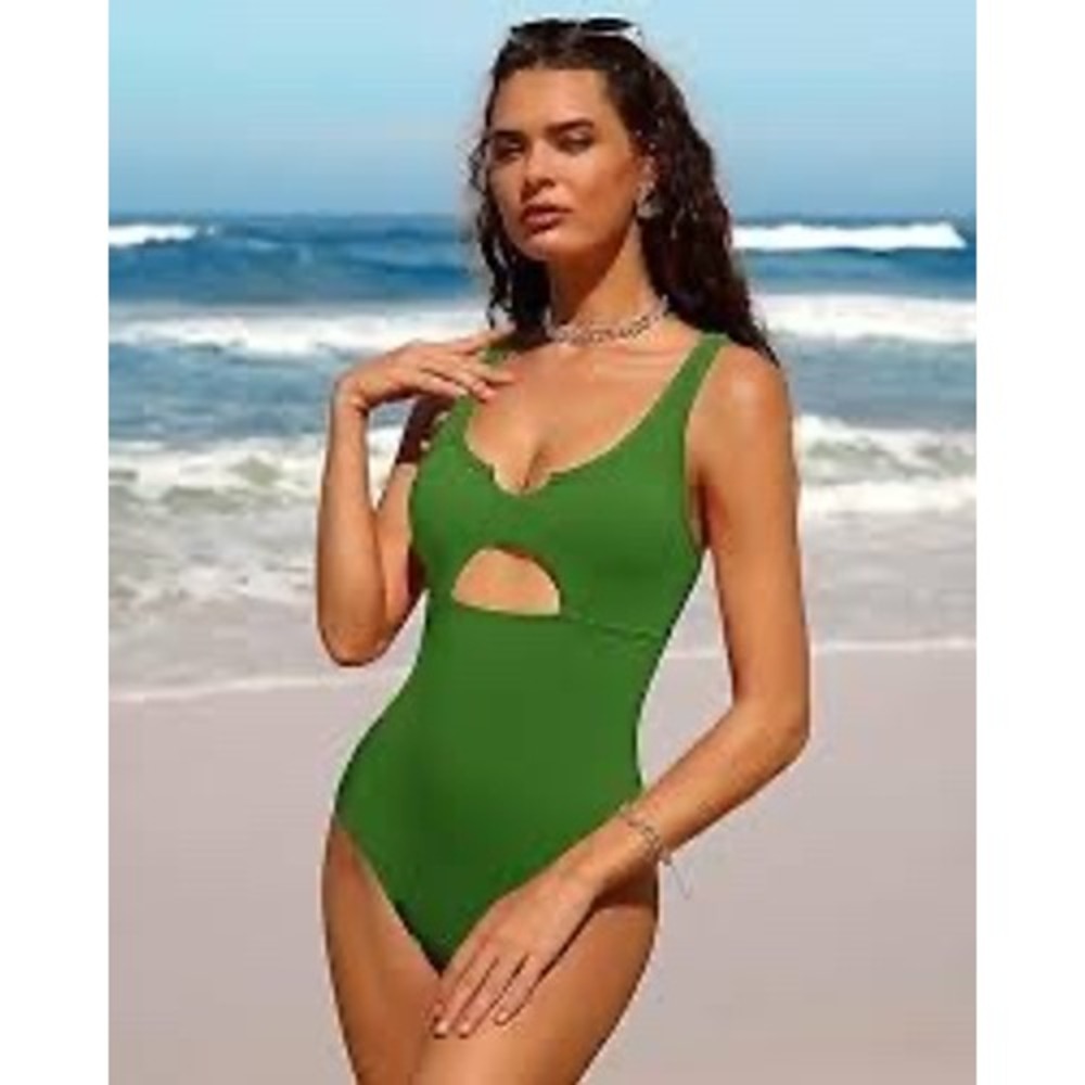 Charmo Womens Green Ribbed One Piece Swimsuit UPF 50+ Cutout Size M NEW